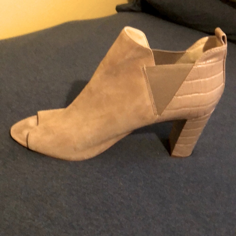 Suede and leather open toed boots